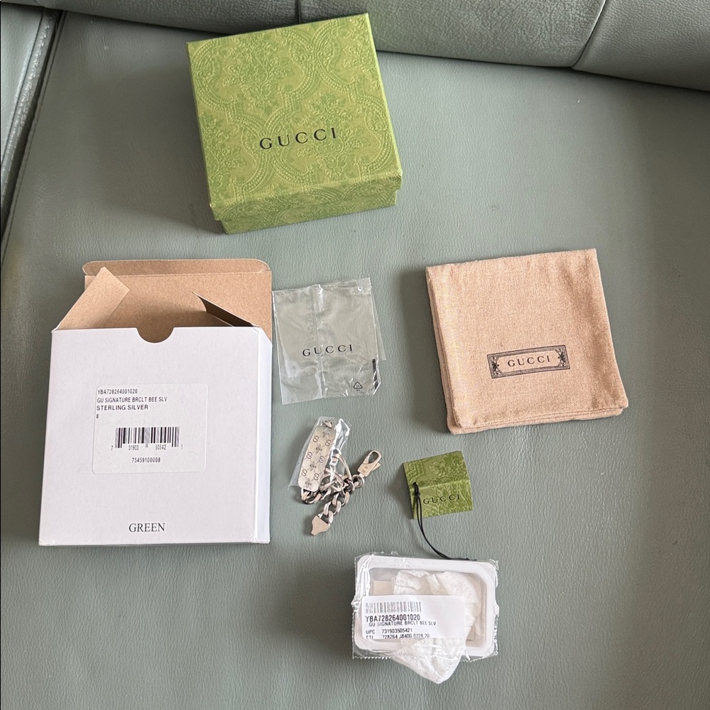 Gucci NWT Authentic Signature Men's GG and Bee Chain ID Bracelet - Picture 11 of 13